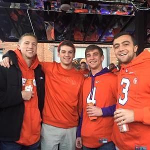 Meet your Posher, Chase